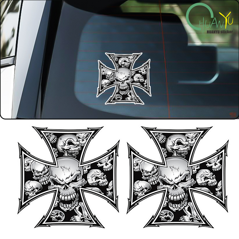 Embroidery Digitizing Software - Grande indumento con teschio bianco nero